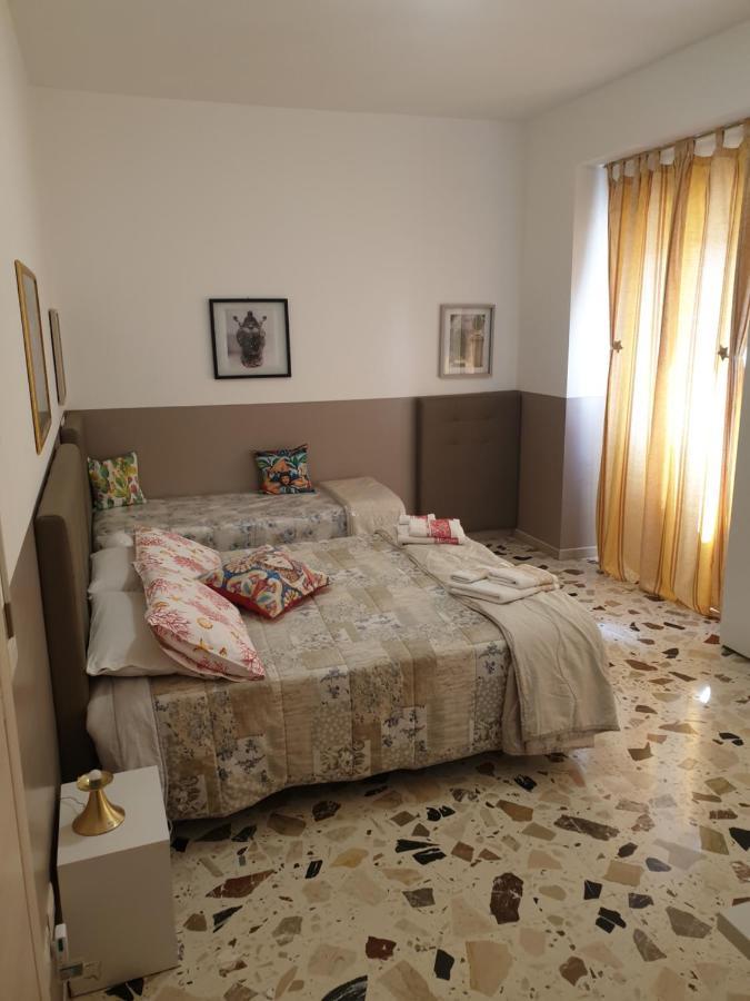 I Mori In Campidoglio Affitta Camere SantʼAgata di Militello Buitenkant foto