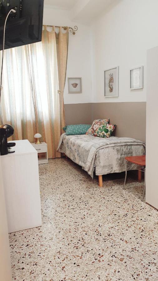 I Mori In Campidoglio Affitta Camere SantʼAgata di Militello Buitenkant foto